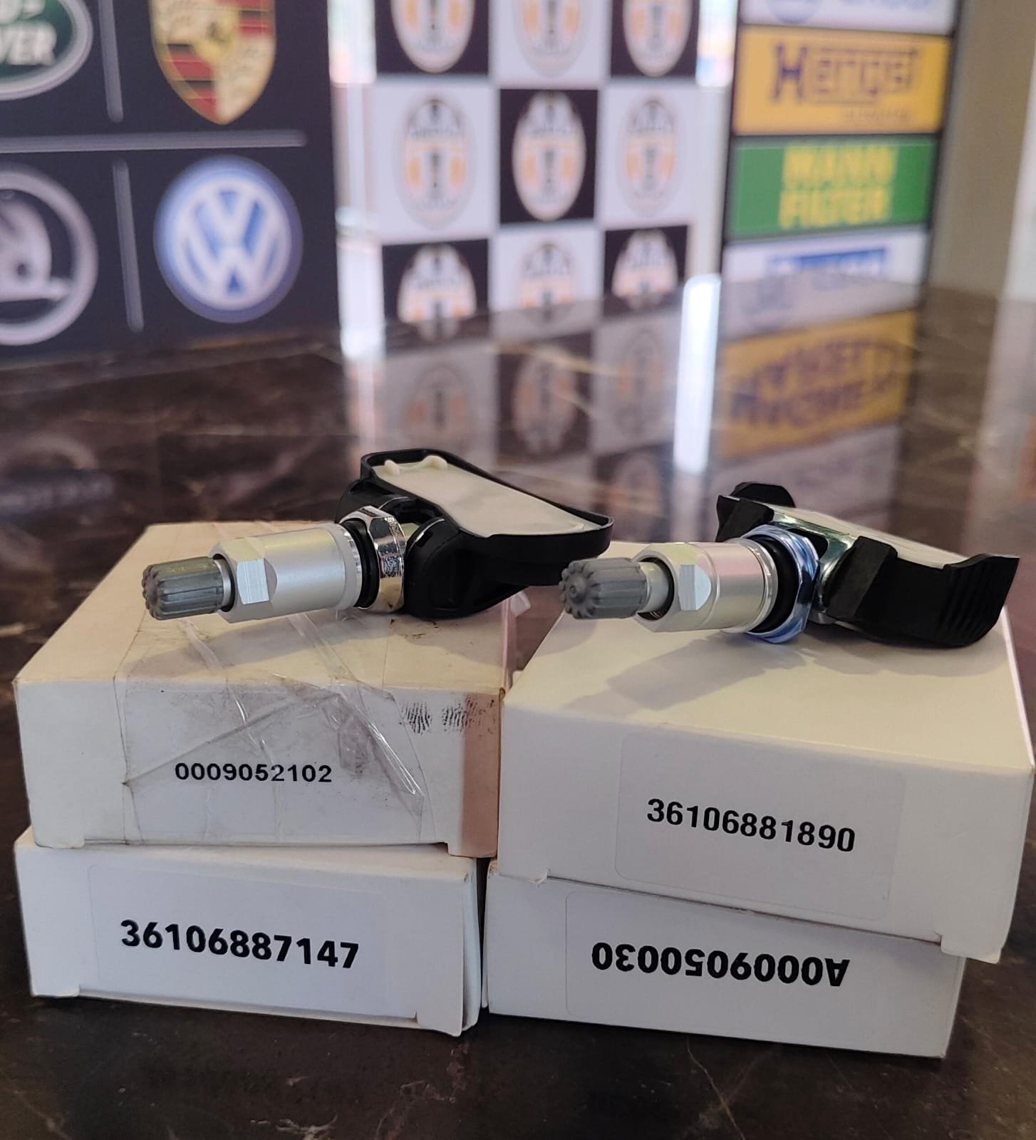 Universal OEM Tire Pressure Monitoring System (TPMS) Sensors