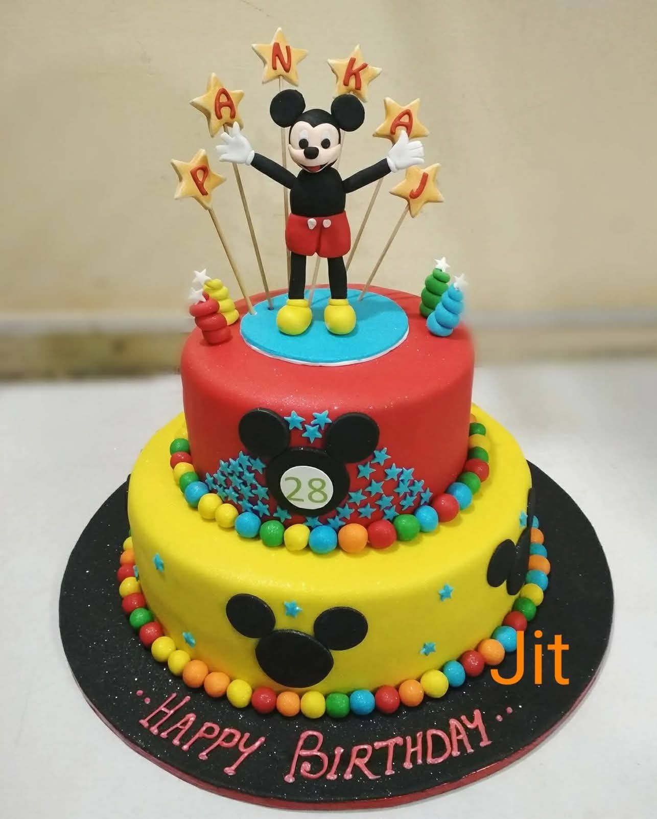 Personalized Kids’ Cakes