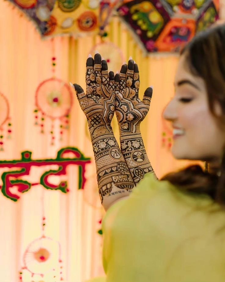 Mehndi (Henna) Services