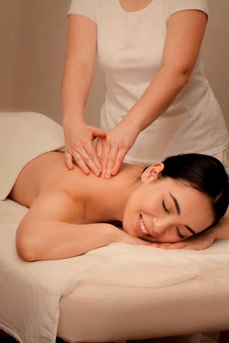 Full Body Massage – Relieves Stress and Tension
