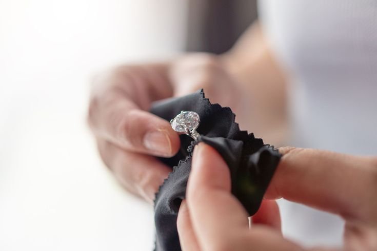 Jewelry Cleaning & Polishing