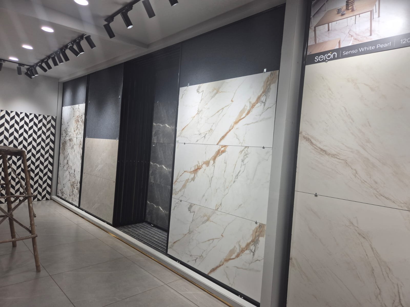 Custom Display Rack Manufacturing