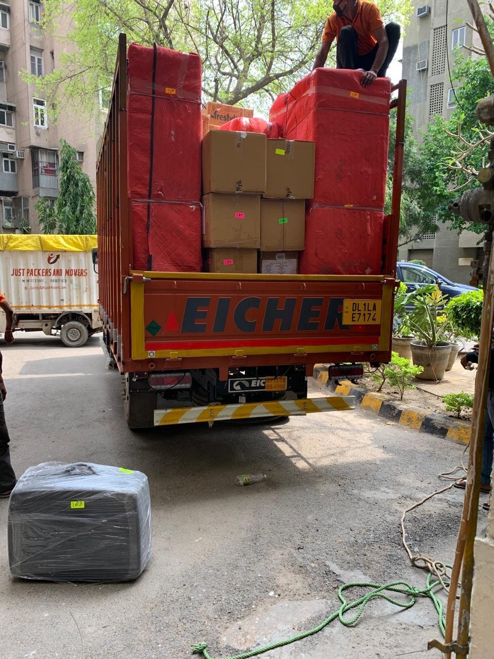 Industrial Heavy Machine Packing & Moving